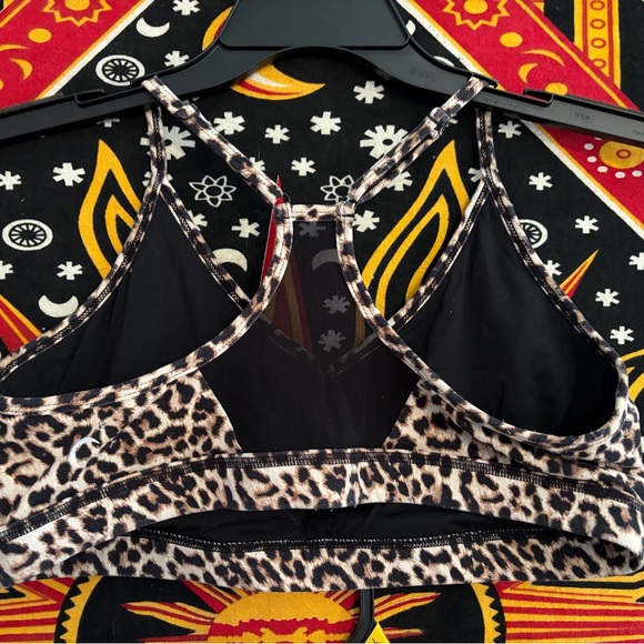 ZYIA Active leopard print set - Picture 7 of 8